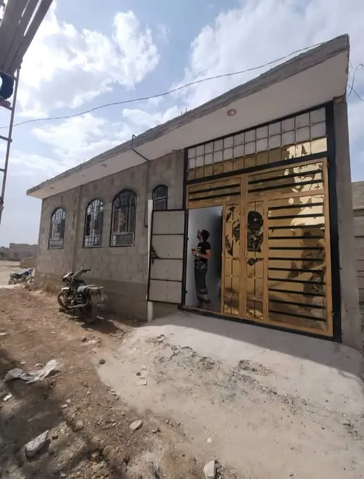 بيت للبيــع   بسعر مغري 17مليون شارع المطار